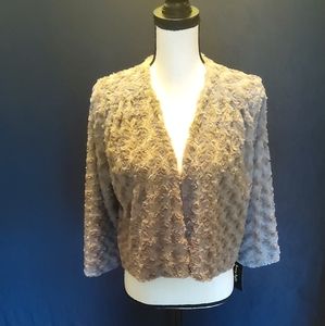 Short faux fur jacket sz L